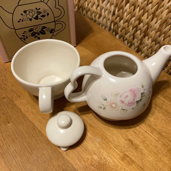 Pfaltzgraff vintage never used tea for one. Tea Rose - Picture 7 of 11